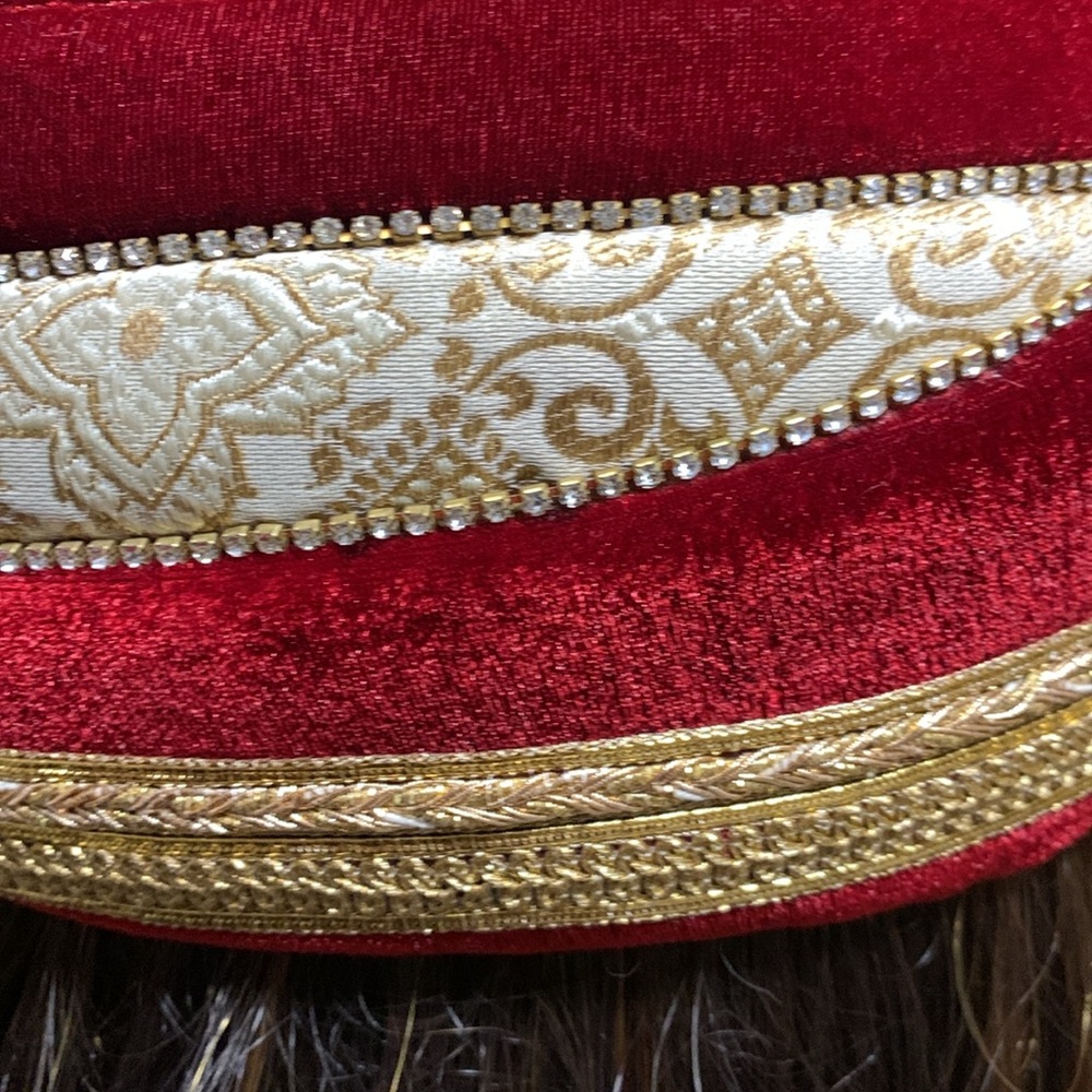 BEAUTIFUL Men’s Deep Red Velvet/ Indian groom /wedding/ turban /SAFA head piece - Picture 8 of 9